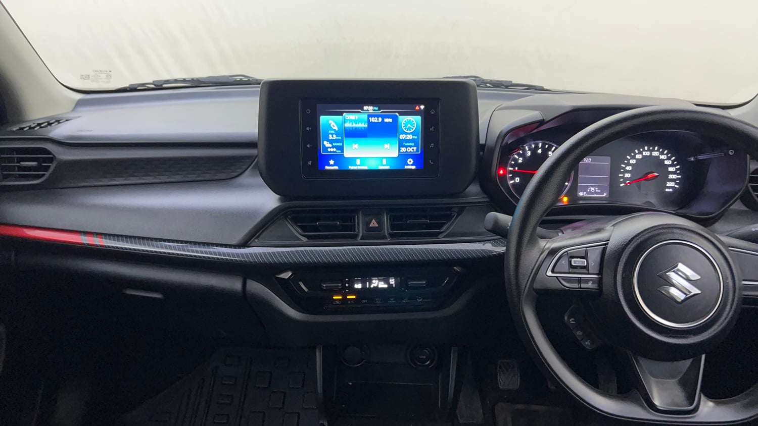 Used 2026 Maruti Suzuki Swift VXi (O) Petrol Manual interior MUSIC SYSTEM & AC CONTROL VIEW