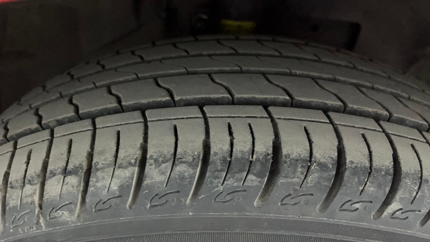 Used 2019 Ford EcoSport Titanium 1.5L Ti-VCT Petrol Manual tyres RIGHT FRONT TYRE TREAD VIEW