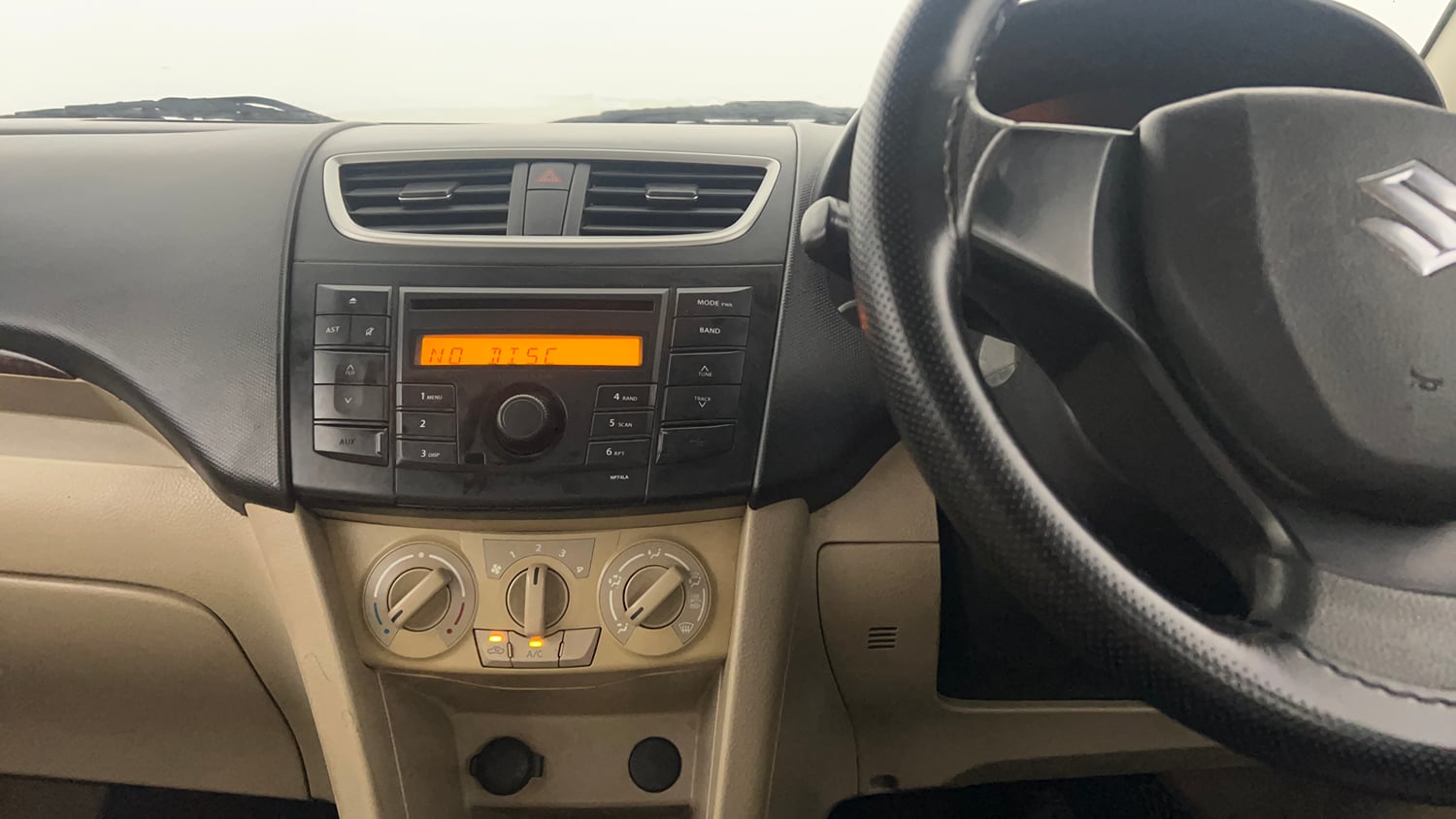 Used 2014 Maruti Suzuki Swift Dzire VDI Diesel Manual interior MUSIC SYSTEM & AC CONTROL VIEW