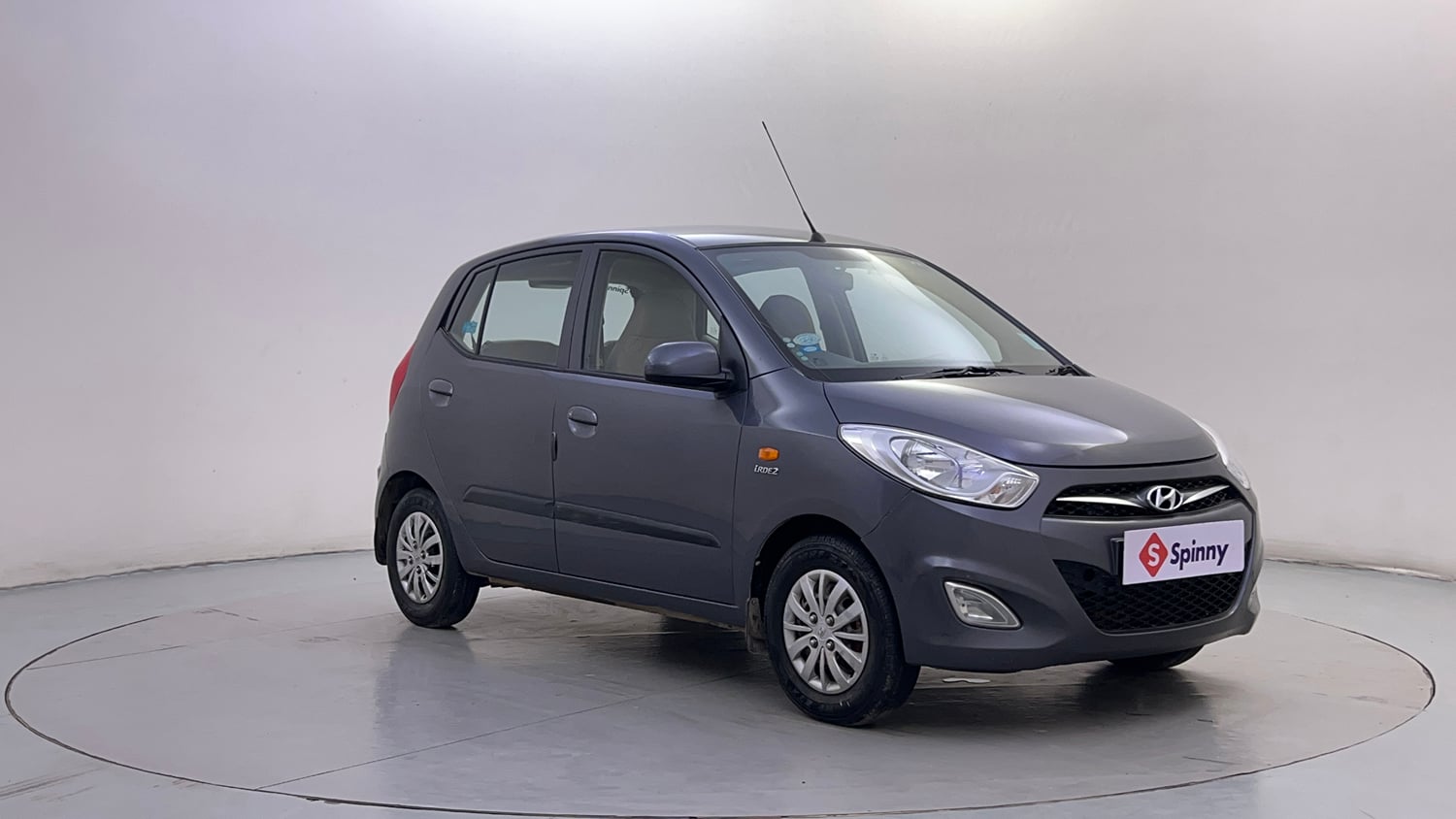 Used 2015 Hyundai i10 Sportz 1.1 iRDE2 Petrol Manual exterior RIGHT FRONT CORNER VIEW