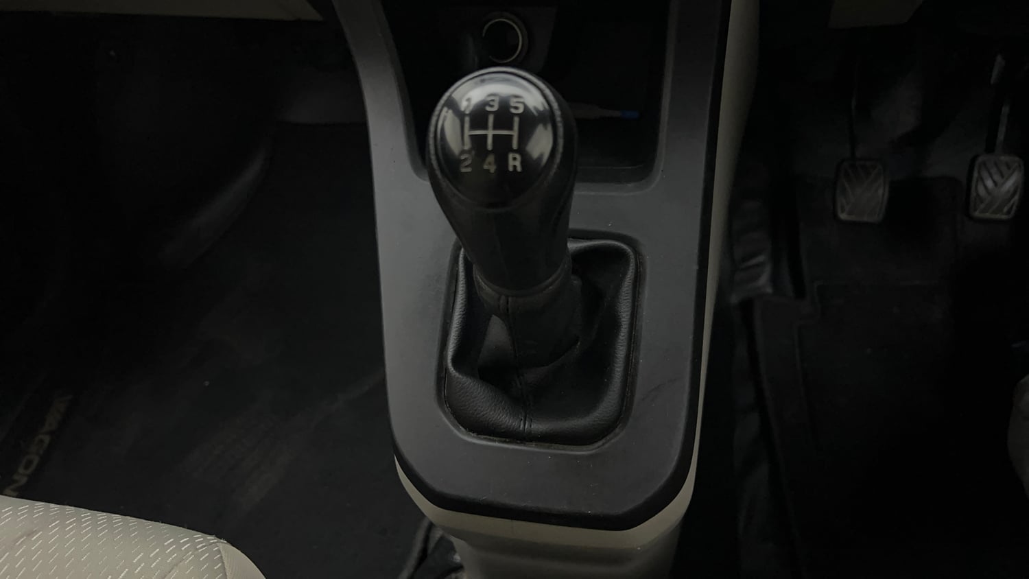 Used 2022 Maruti Suzuki Wagon R 1.0 VXi (O) 1.0 Petrol Manual interior GEAR  KNOB VIEW