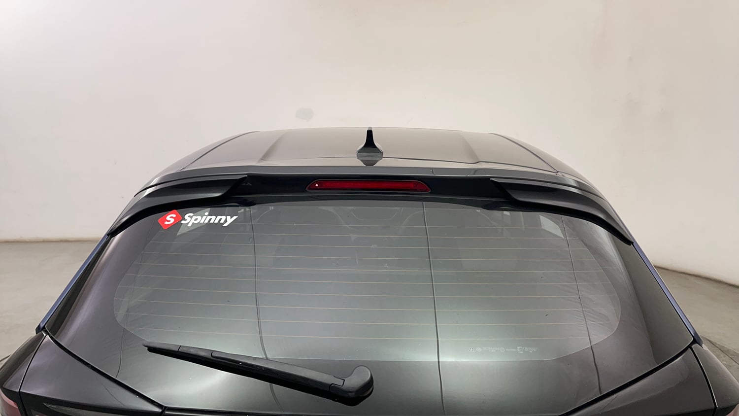 Used 2023 Tata Altroz XZ Plus (S) Petrol Manual exterior BACK WINDSHIELD VIEW