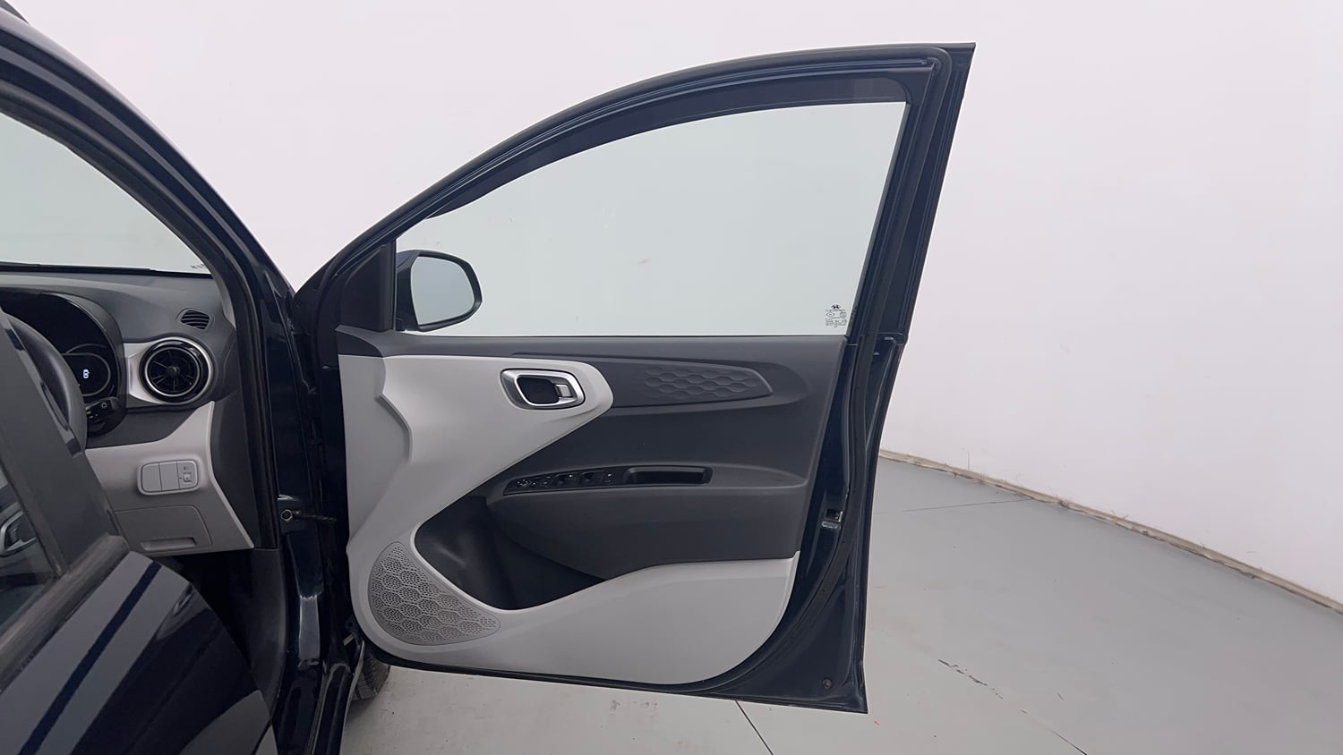 Used 2022 Hyundai Grand i10 Nios Sportz 1.2 Kappa VTVT Petrol Manual interior RIGHT FRONT DOOR OPEN VIEW
