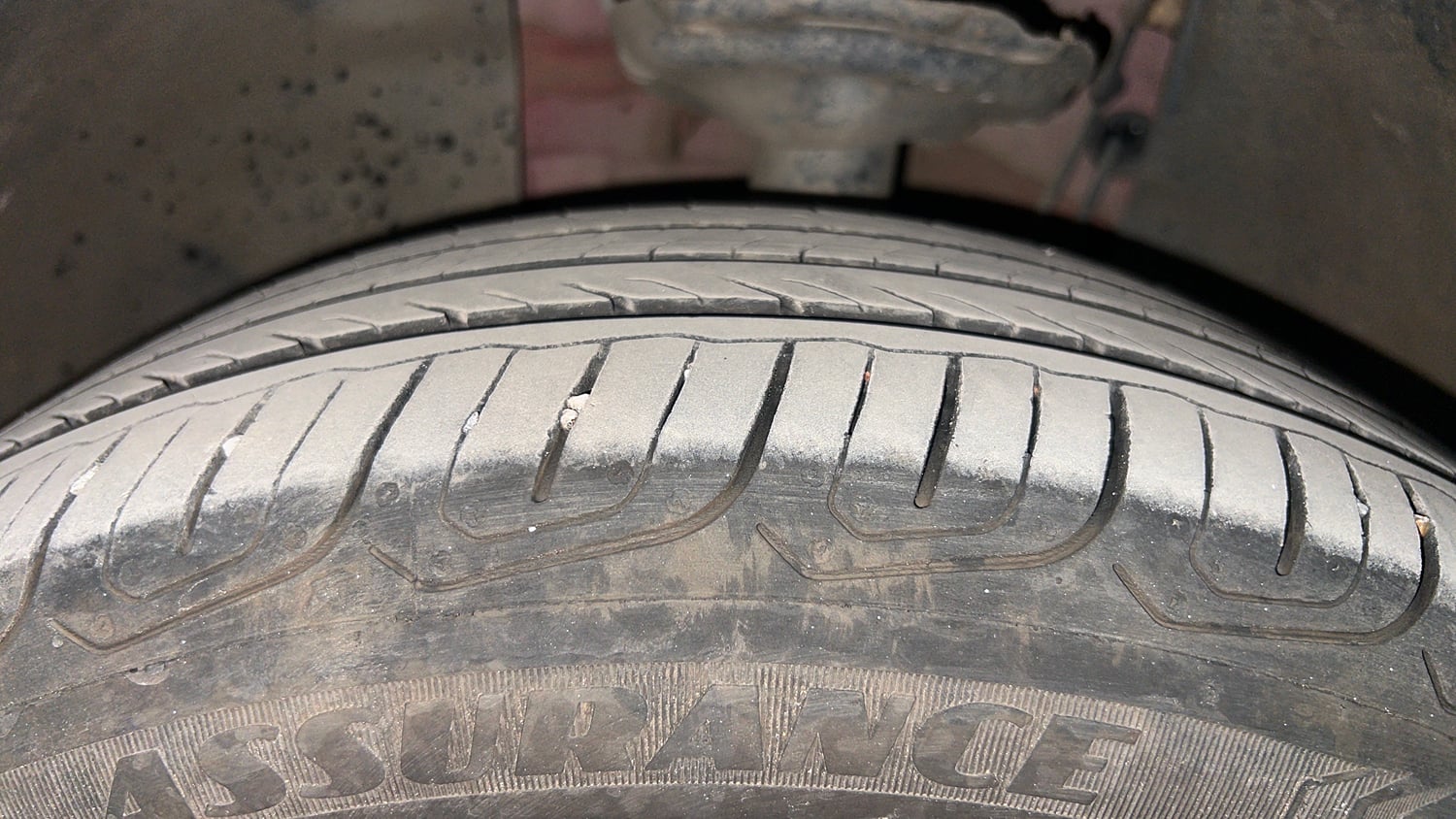 Used 2022 Skoda Kushaq Style 1.0L TSI AT Petrol Automatic tyres LEFT FRONT TYRE TREAD VIEW