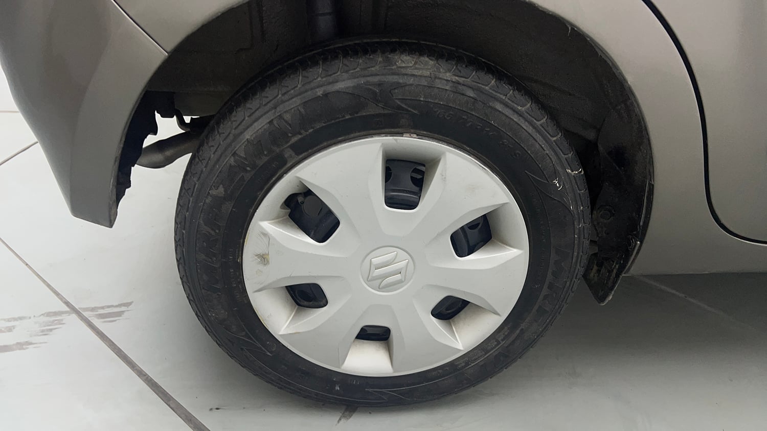 Used 2019 Maruti Suzuki Wagon R VXi (O) 1.2 AMT Petrol Automatic tyres RIGHT REAR TYRE RIM VIEW