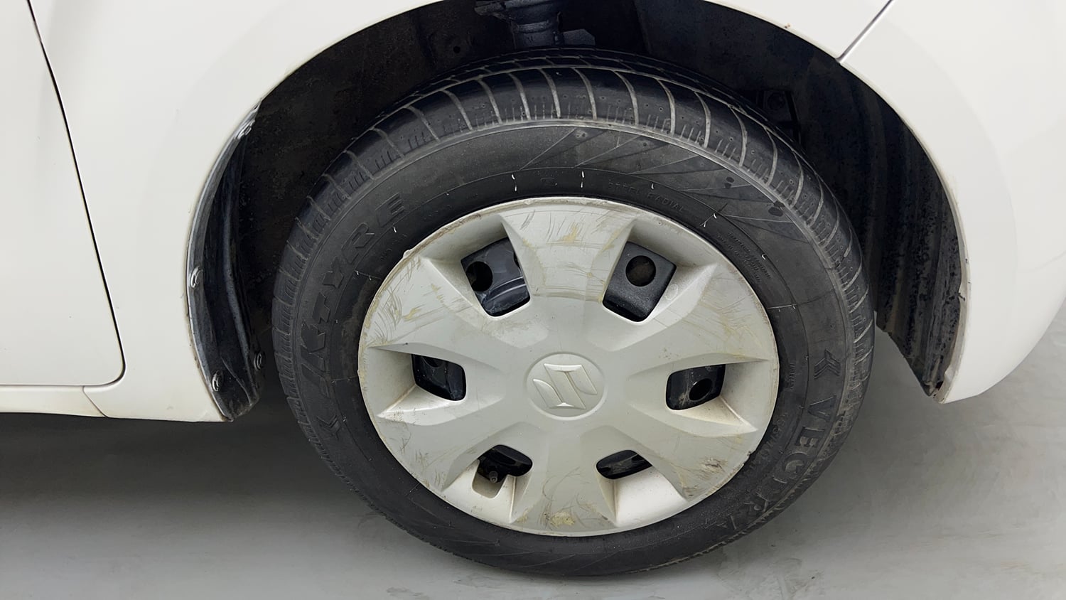 Used 2022 Maruti Suzuki Wagon R VXI 1.0 Petrol Manual tyres RIGHT FRONT TYRE RIM VIEW