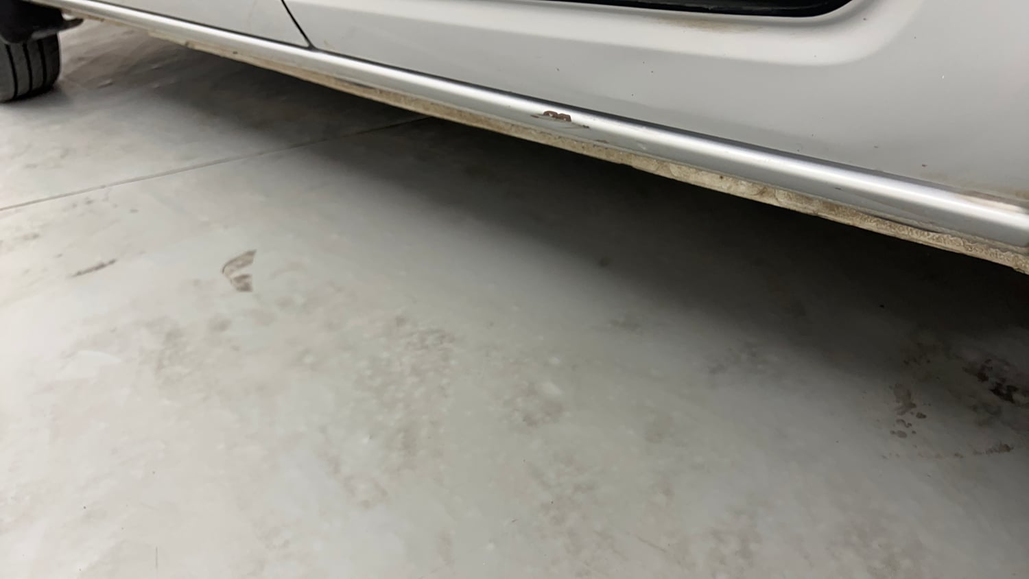 Used 2022 Renault Kwid RXT 1.0 (O) Petrol Manual dents MINOR SCRATCH