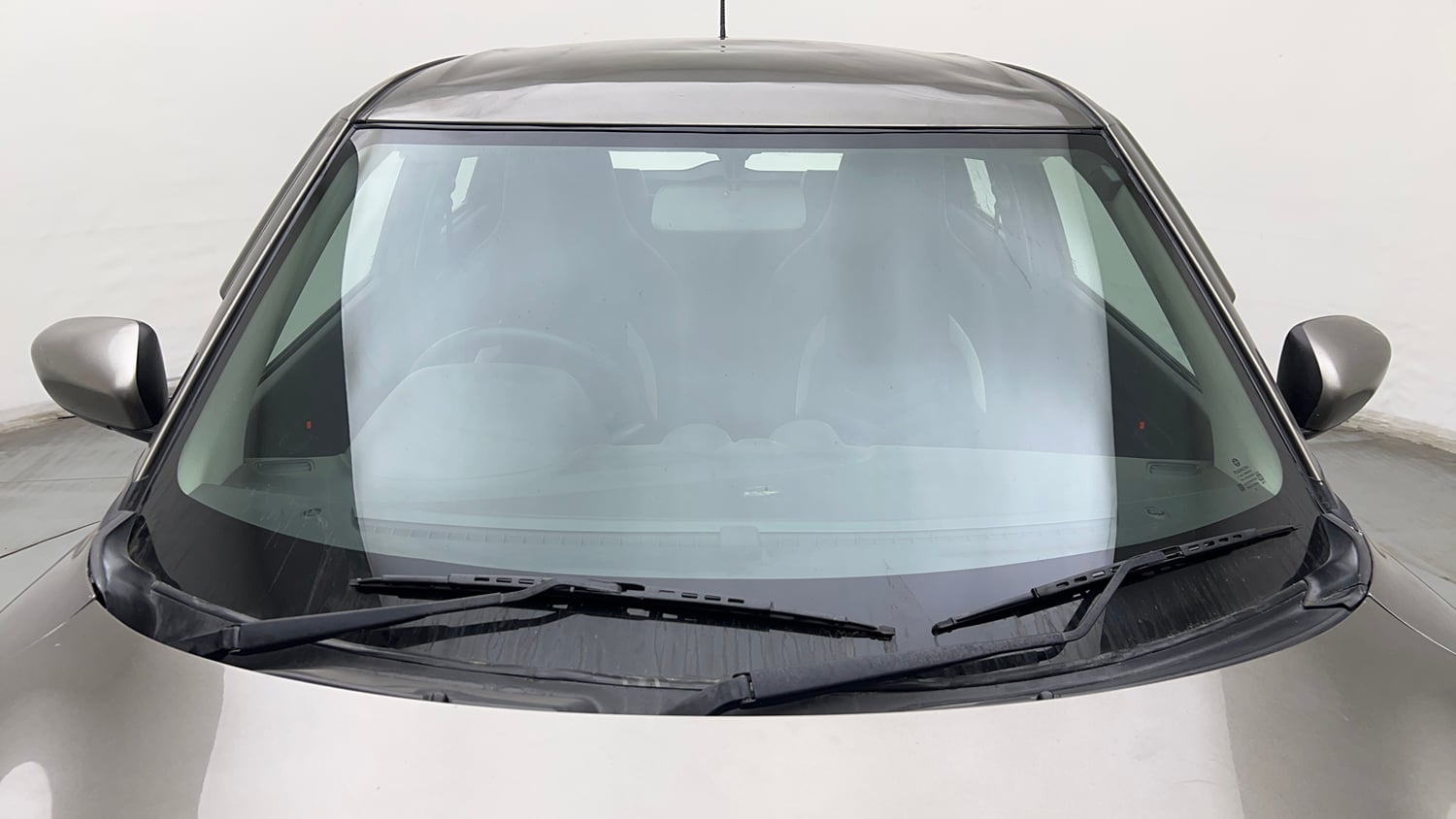 Used 2021 Maruti Suzuki Swift LXi Petrol Manual exterior FRONT WINDSHIELD VIEW