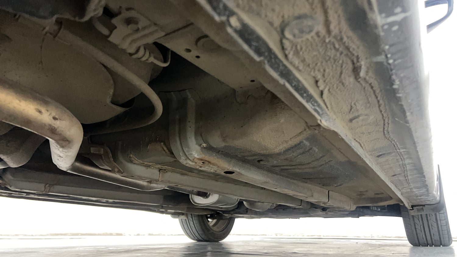 Used 2013 Hyundai Verna Fluidic 1.6 VTVT SX Petrol Manual extra REAR RIGHT UNDERBODY VIEW