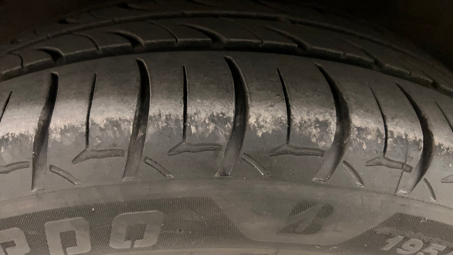 Used 2015 Hyundai Fluidic Verna 4S 1.6 VTVT SX Petrol Manual tyres LEFT FRONT TYRE TREAD VIEW