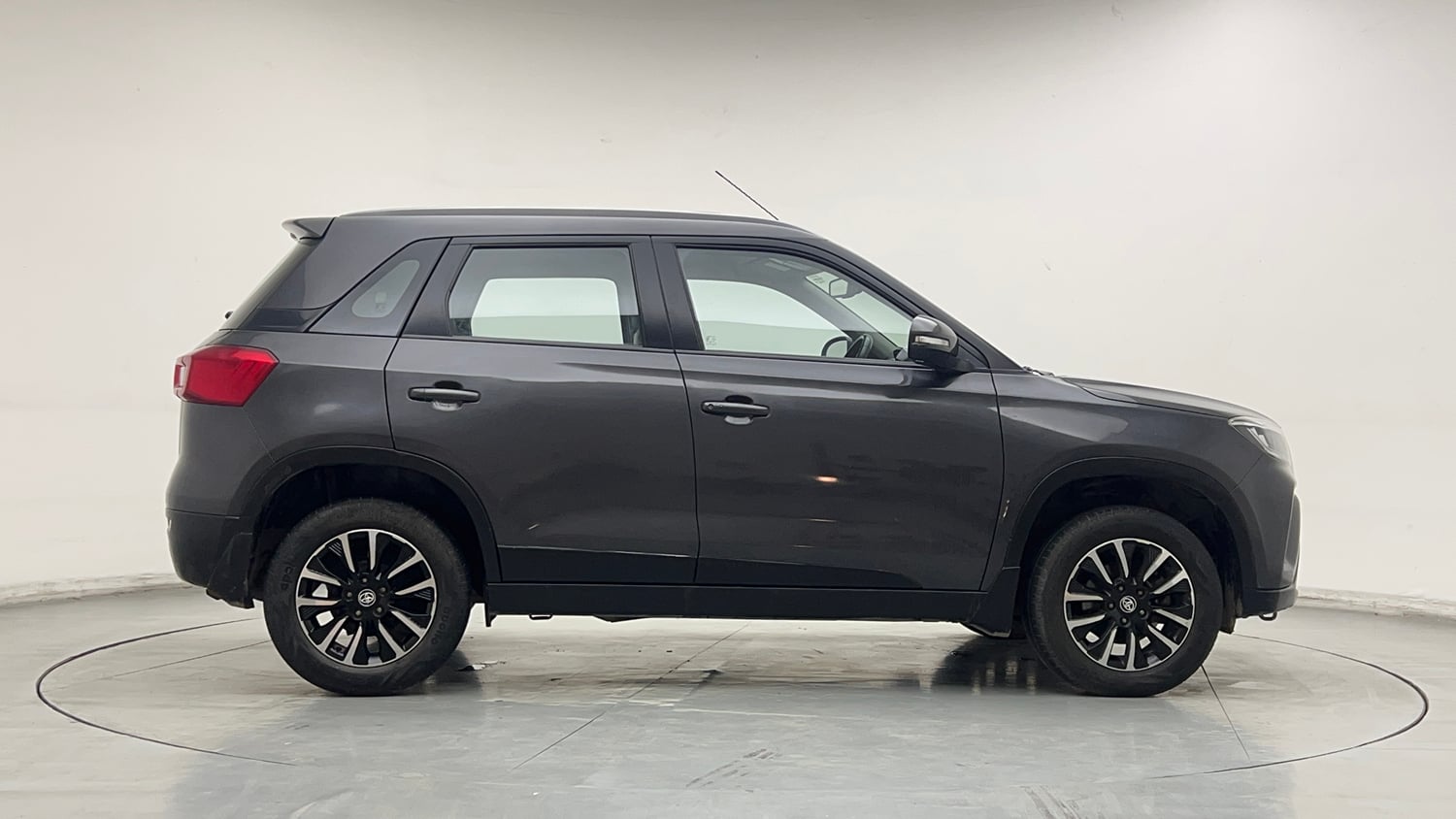 Used 2021 Toyota Urban Cruiser Premium Grade MT Petrol Manual exterior RIGHT SIDE VIEW