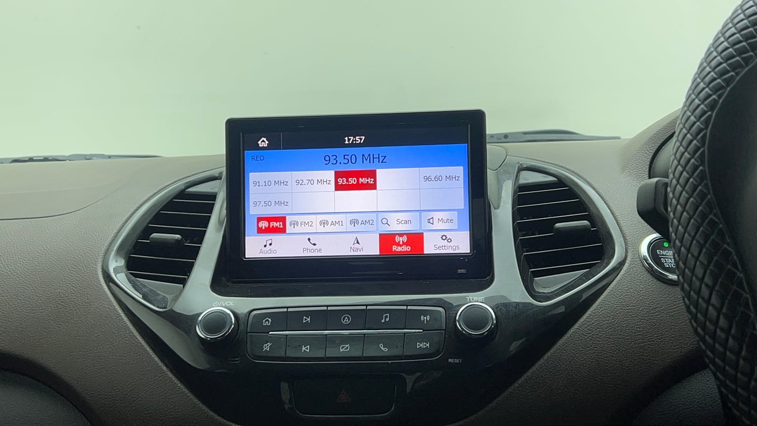 Used 2018 Ford Freestyle Titanium 1.2 Ti-VCT Petrol Manual top_features Touch screen infotainment system