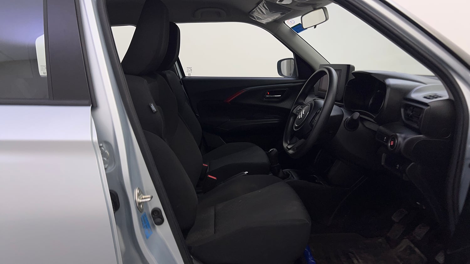 Used 2026 Maruti Suzuki Swift VXi (O) Petrol Manual interior RIGHT SIDE FRONT DOOR CABIN VIEW