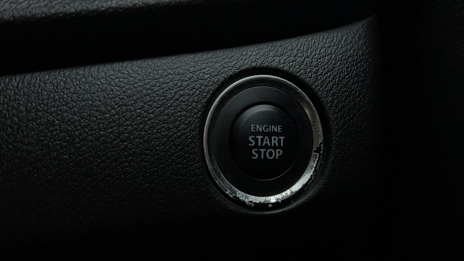 Used 2019 Maruti Suzuki Baleno Zeta Petrol Manual top_features Keyless start