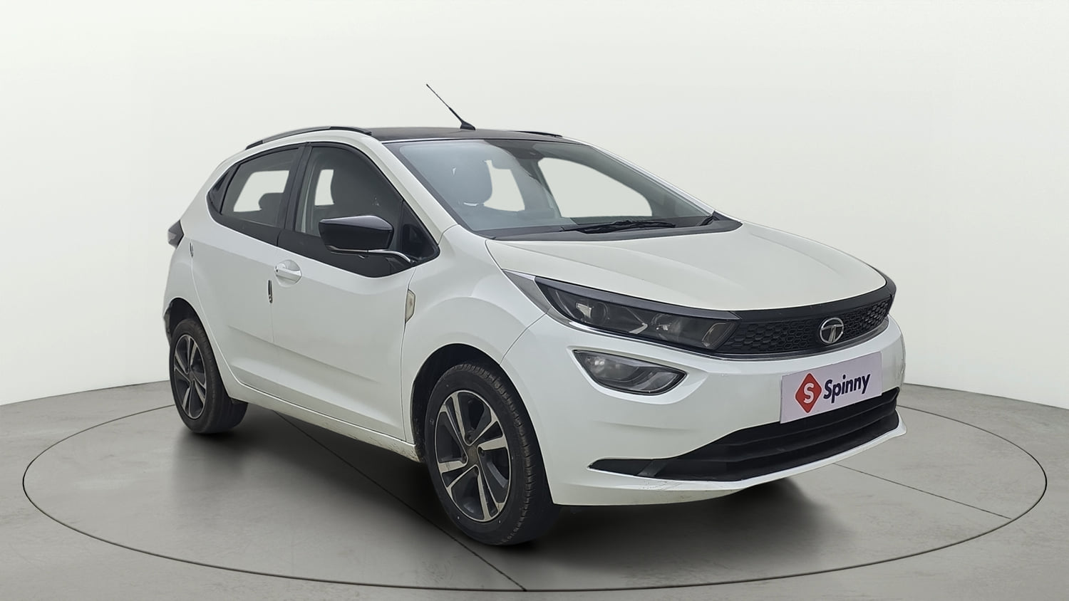 Used 2020 Tata Altroz XZ Petrol Petrol Manual exterior RIGHT FRONT CORNER VIEW