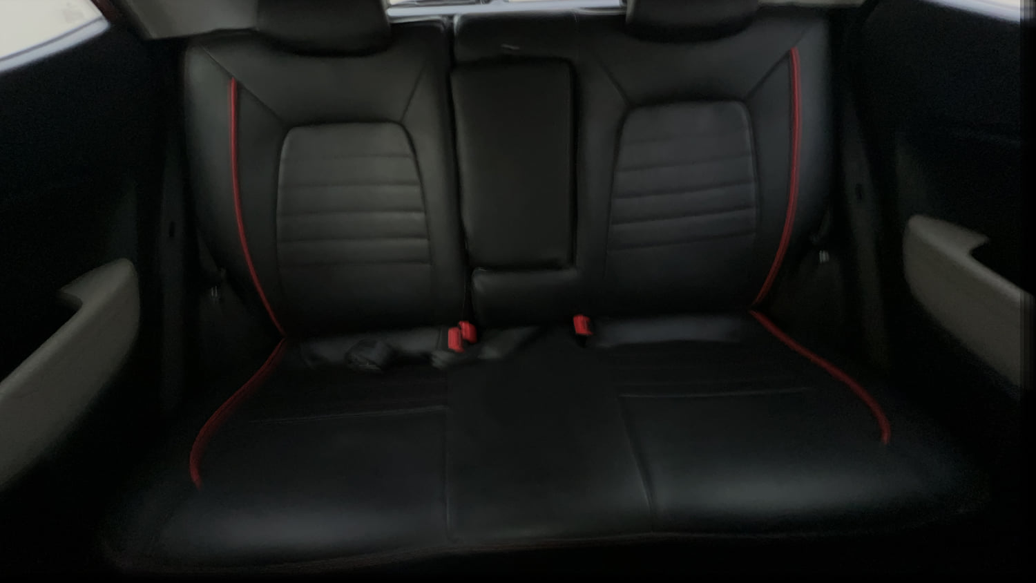Used 2023 Hyundai Venue SX (O) 1.0 Turbo DCT Petrol Automatic interior REAR SEAT CONDITION VIEW