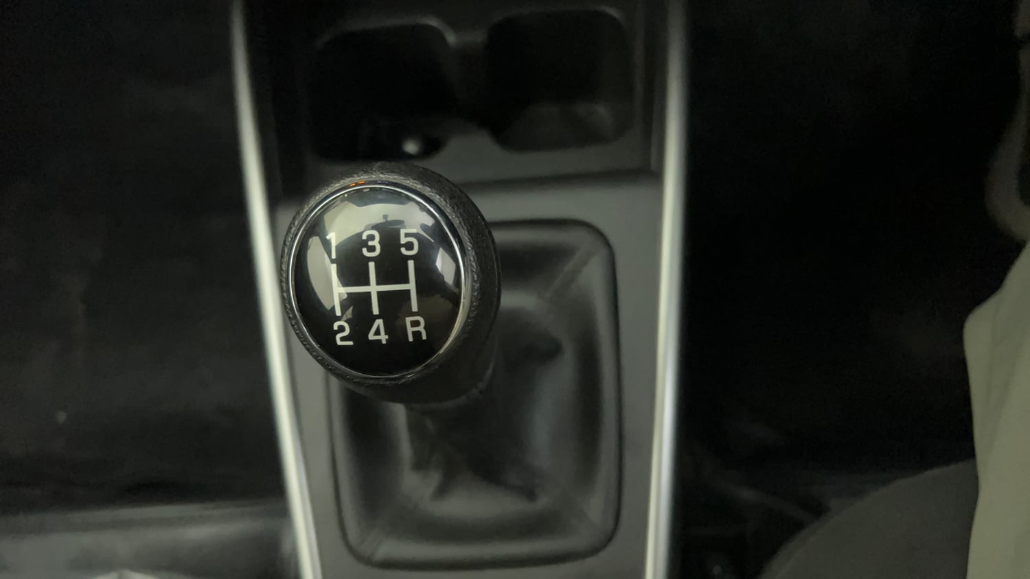 Used 2023 Maruti Suzuki Baleno Zeta MT Petrol Manual interior GEAR  KNOB VIEW