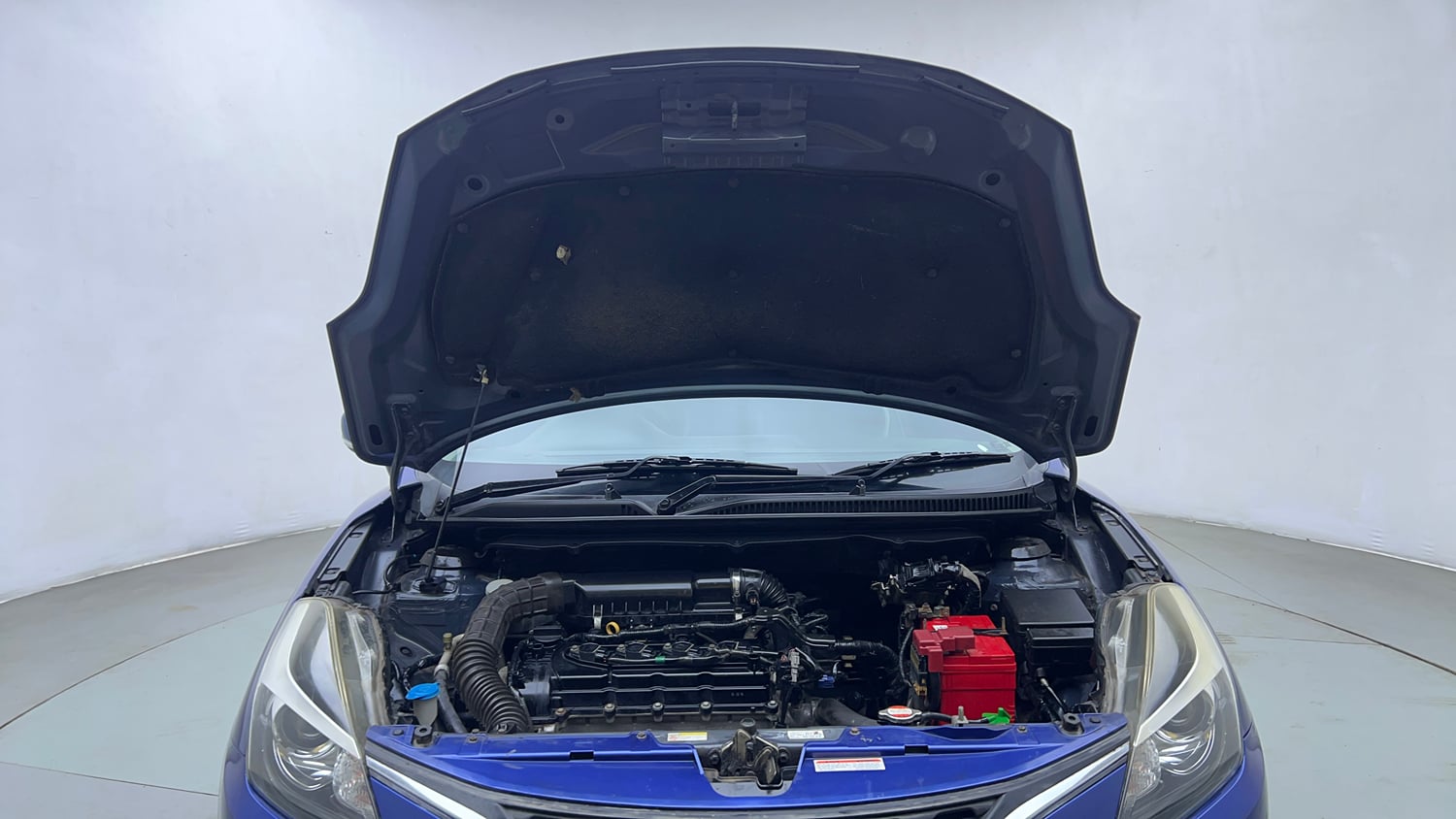 Used 2017 Maruti Suzuki Baleno Alpha 1.2 Petrol Manual engine ENGINE & BONNET OPEN FRONT VIEW