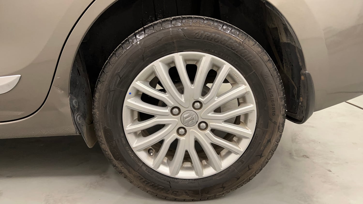 Used 2017 Maruti Suzuki Dzire ZXi AMT Petrol Automatic tyres LEFT REAR TYRE RIM VIEW