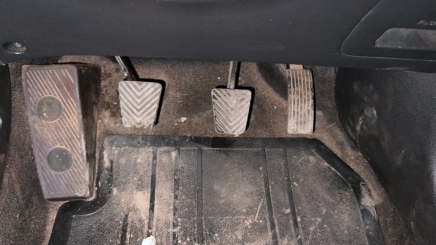 Used 2017 Hyundai Elite i20 Asta 1.2 (O) Petrol Manual interior PEDALS VIEW