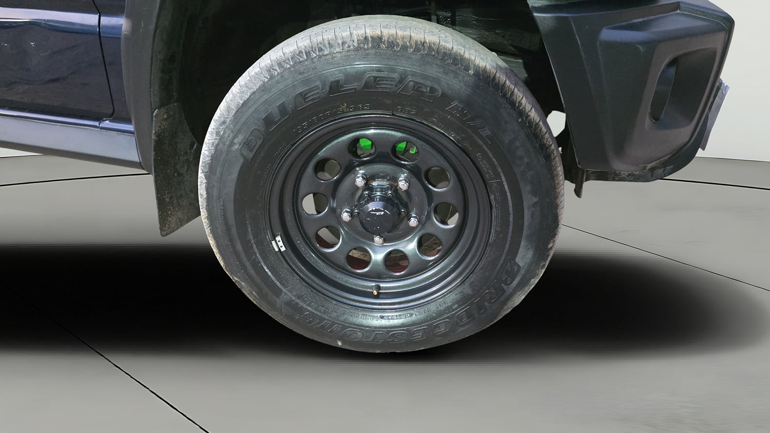 Used 2024 Maruti Suzuki Jimny Zeta MT Petrol Manual tyres RIGHT FRONT TYRE RIM VIEW