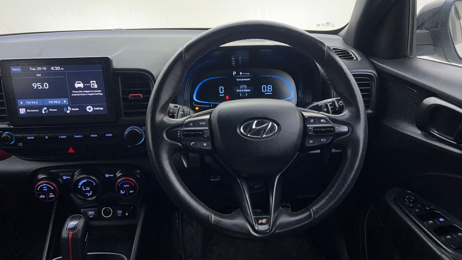 Used 2023 Hyundai Venue N-Line N6 DCT Dual Tone Petrol Automatic interior STEERING VIEW