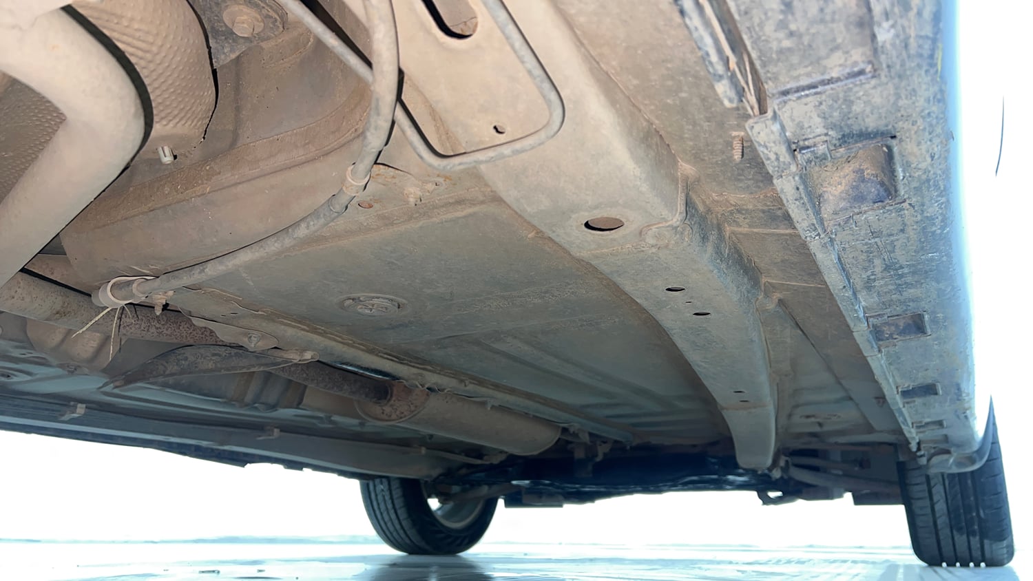 Used 2023 Toyota Glanza G Petrol Manual extra REAR RIGHT UNDERBODY VIEW