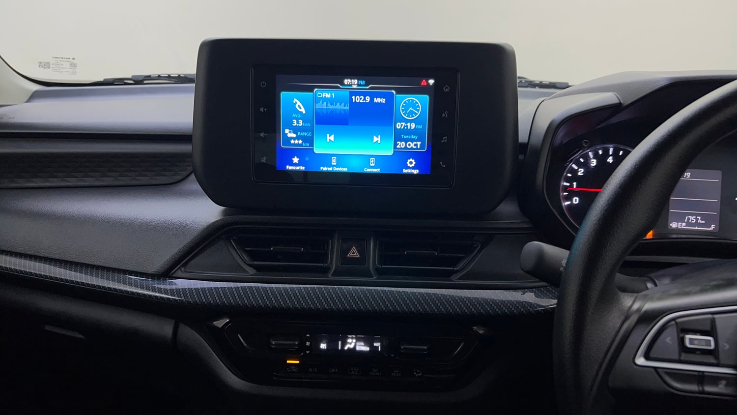 Used 2026 Maruti Suzuki Swift VXi (O) Petrol Manual top_features Touch screen infotainment system