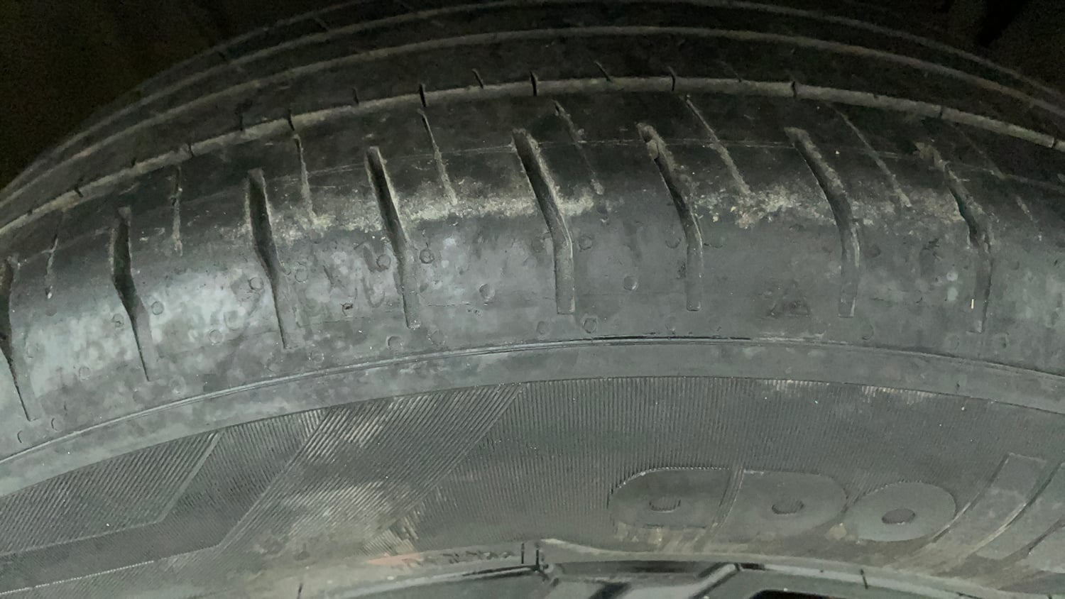 Used 2024 Hyundai Creta 1.5 MPi Petrol MT S(O) Petrol Manual tyres RIGHT FRONT TYRE TREAD VIEW
