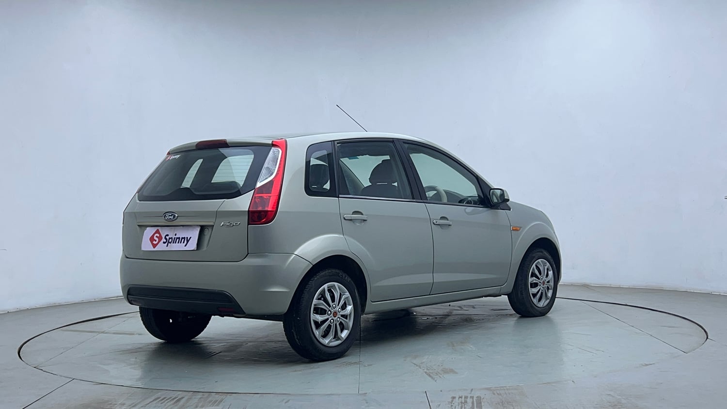 Used 2012 Ford Figo Duratec Petrol ZXI 1.2 Petrol Manual exterior RIGHT REAR CORNER VIEW