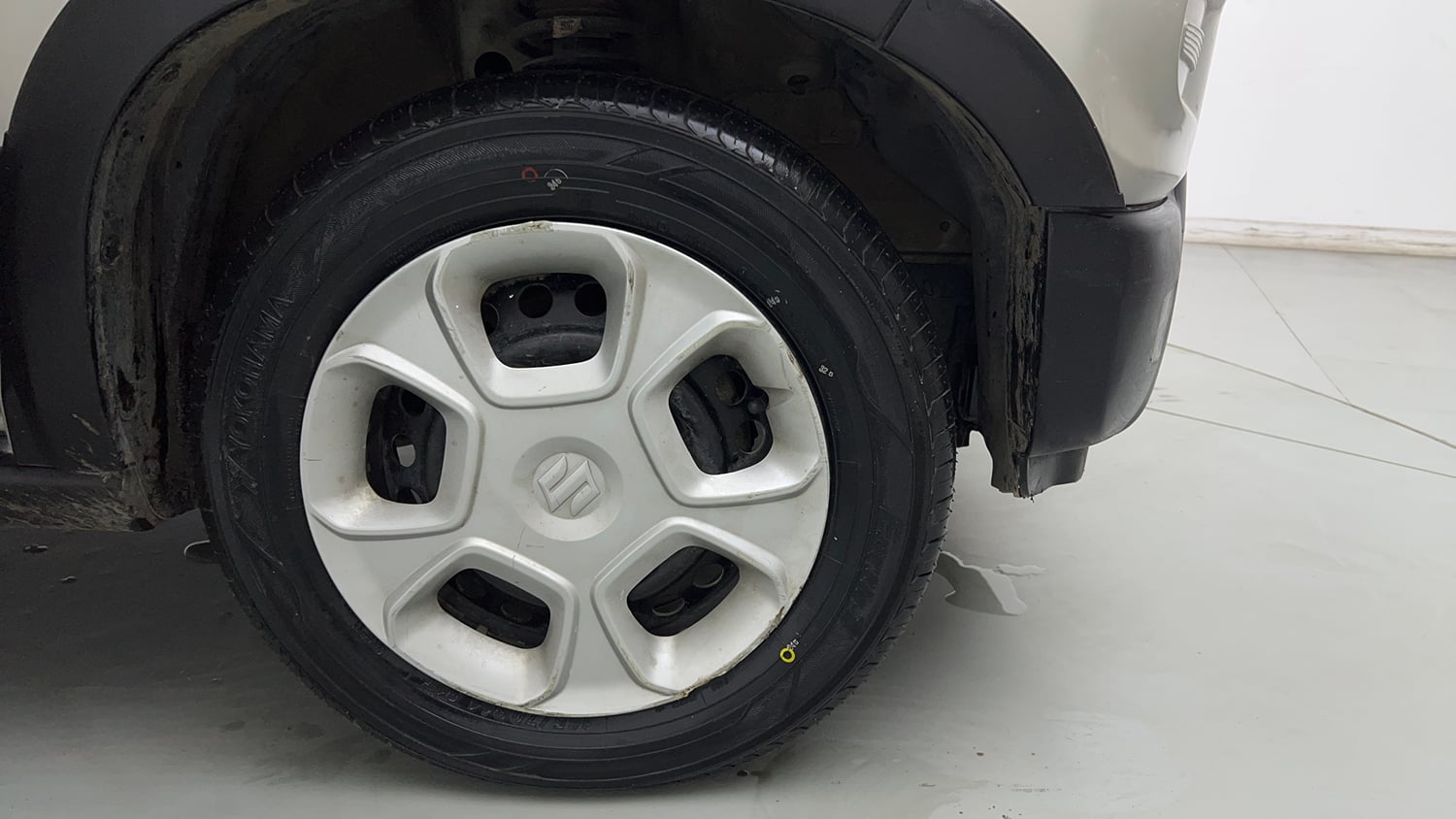 Used 2020 Maruti Suzuki S-Presso VXi Plus AMT Petrol Automatic tyres RIGHT FRONT TYRE RIM VIEW