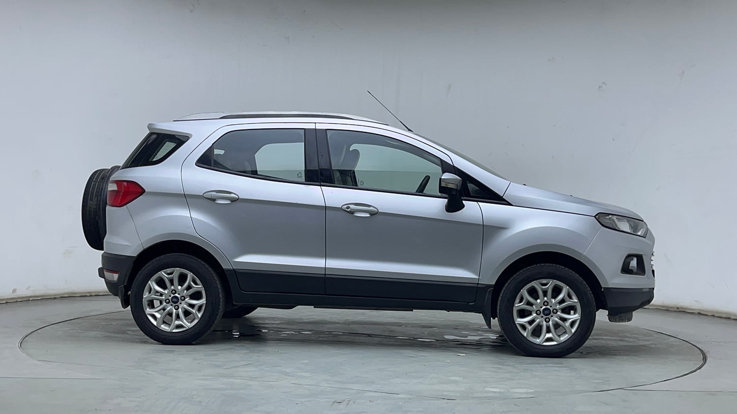 Used 2014 Ford EcoSport Titanium 1.5 TDCi Diesel Manual exterior RIGHT SIDE VIEW