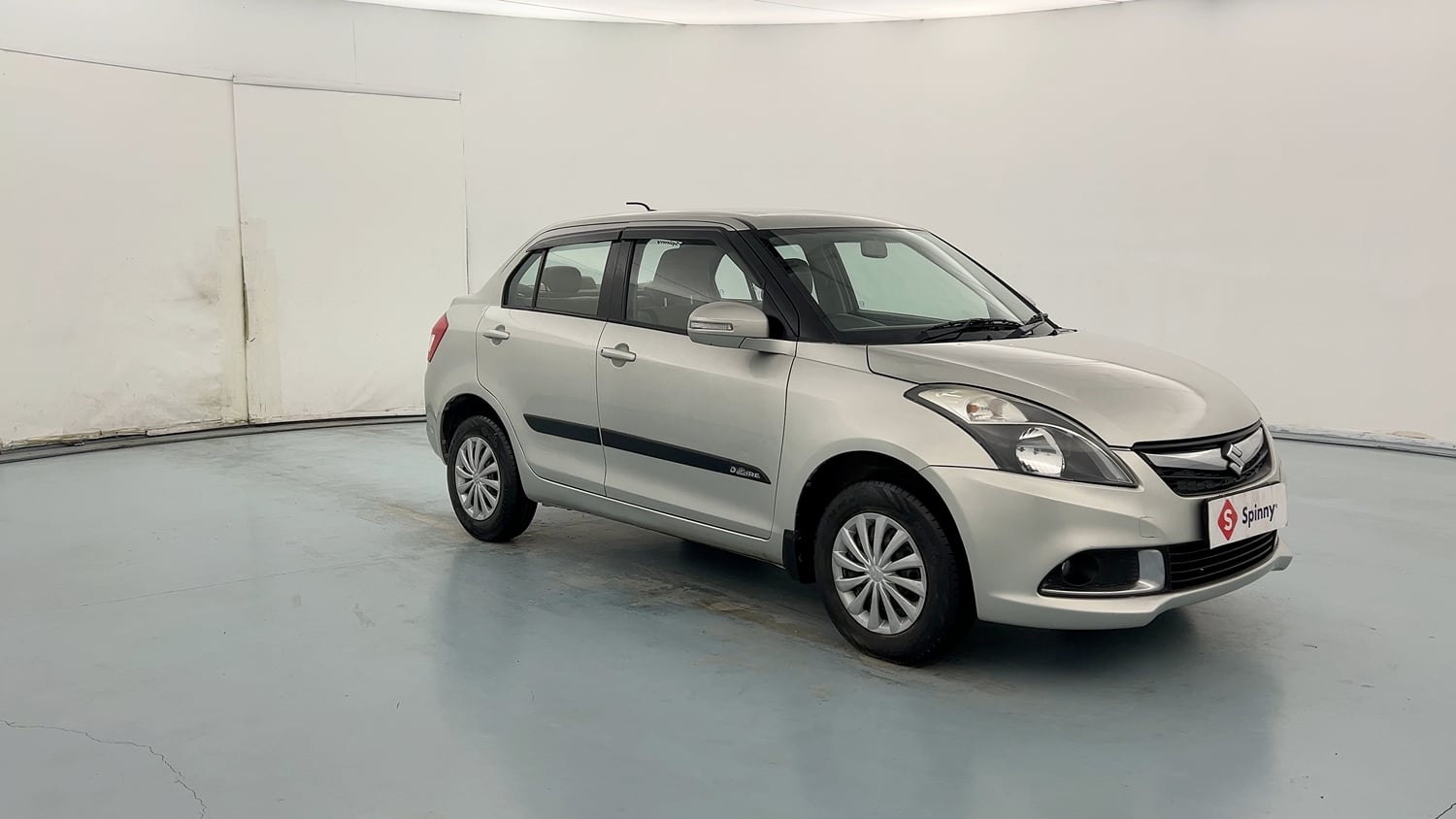 Used 2015 Maruti Suzuki Swift Dzire VXI Petrol Manual exterior RIGHT FRONT CORNER VIEW