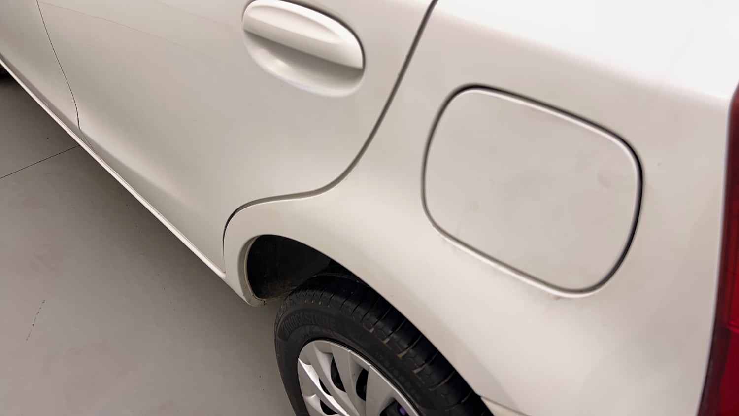 Used 2013 Toyota Etios Liva G Petrol Manual dents MINOR SCRATCH