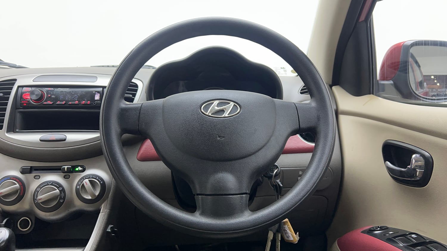 Used 2013 Hyundai i10 Magna 1.2 Kappa2 Petrol Manual interior STEERING VIEW