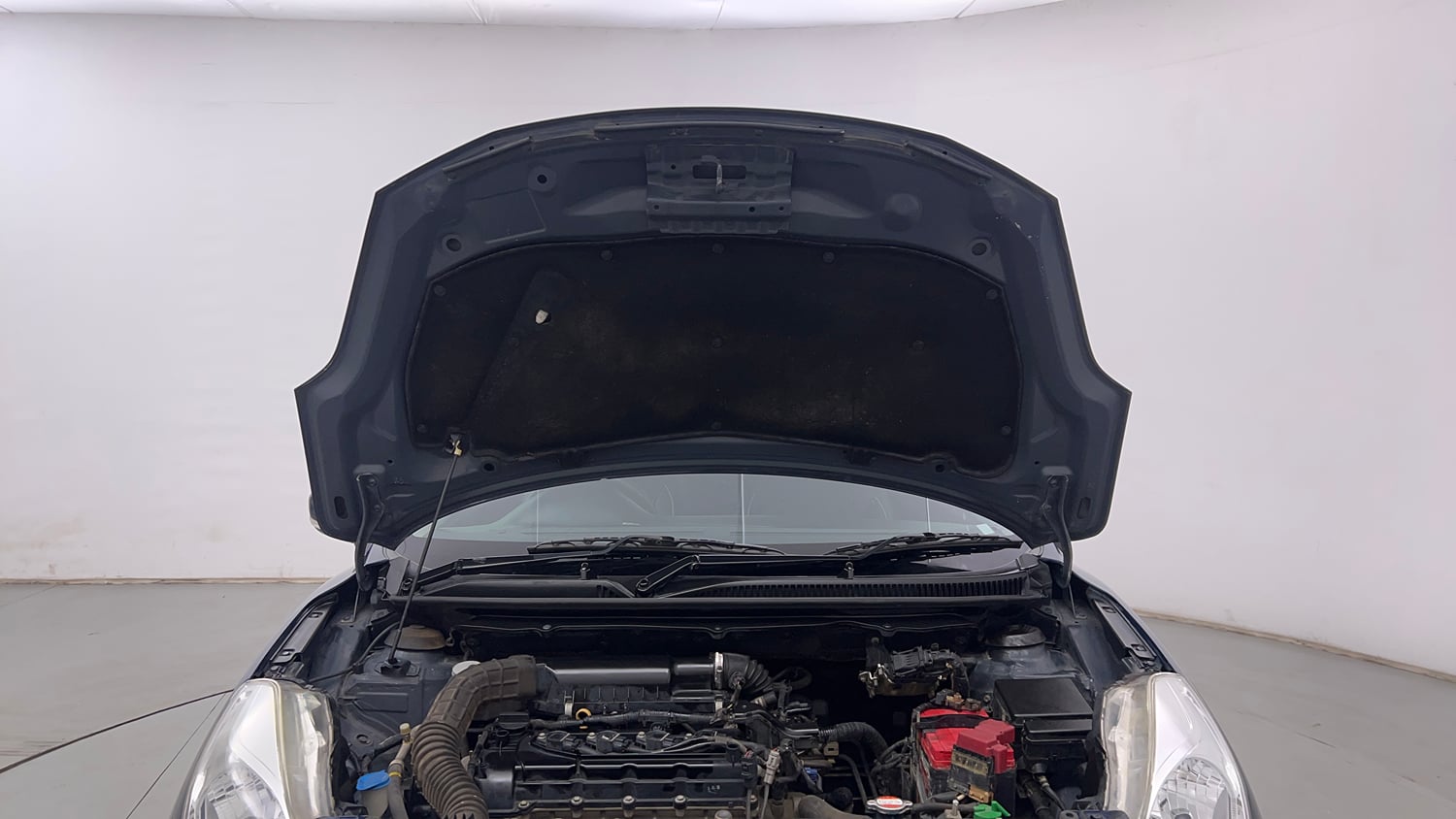 Used 2018 Maruti Suzuki Baleno Zeta 1.2 Petrol Manual engine ENGINE & BONNET OPEN FRONT VIEW