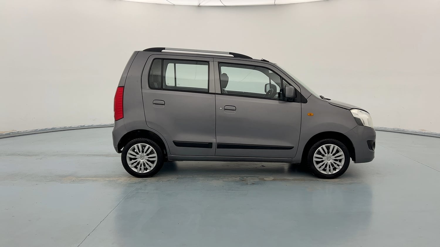 Used 2015 Maruti Suzuki Wagon R VXI Petrol Manual exterior RIGHT SIDE VIEW