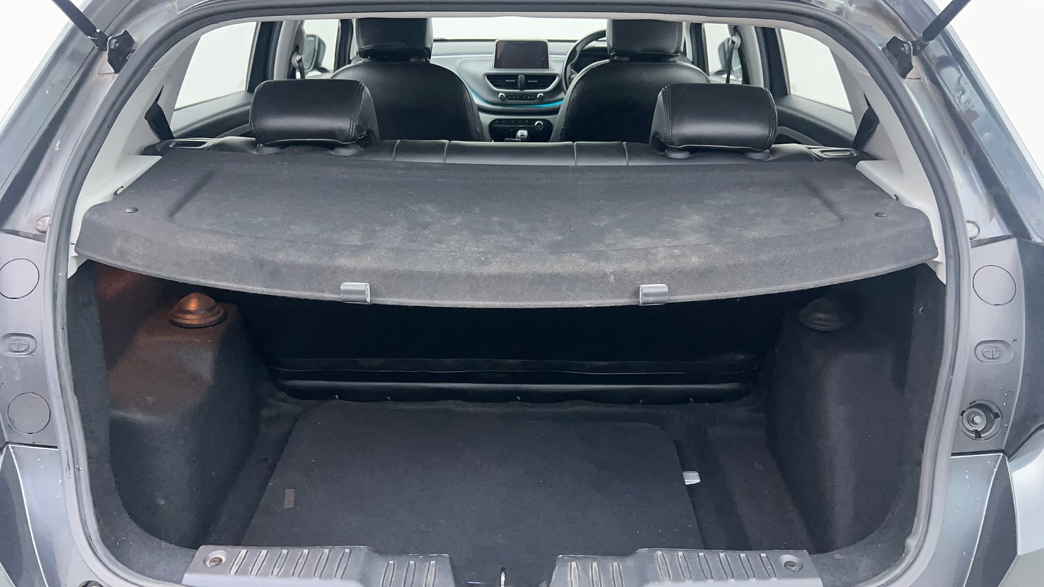 Used 2021 Tata Altroz XZ Petrol Petrol Manual interior DICKY INSIDE VIEW