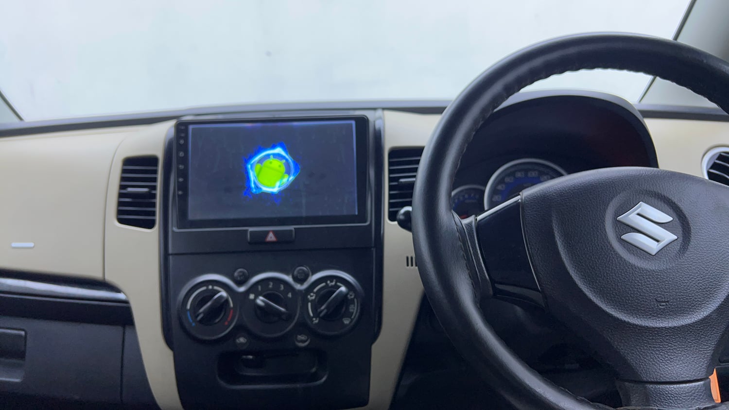 Used 2018 Maruti Suzuki Wagon R 1.0 VXI AMT Petrol Automatic interior MUSIC SYSTEM & AC CONTROL VIEW