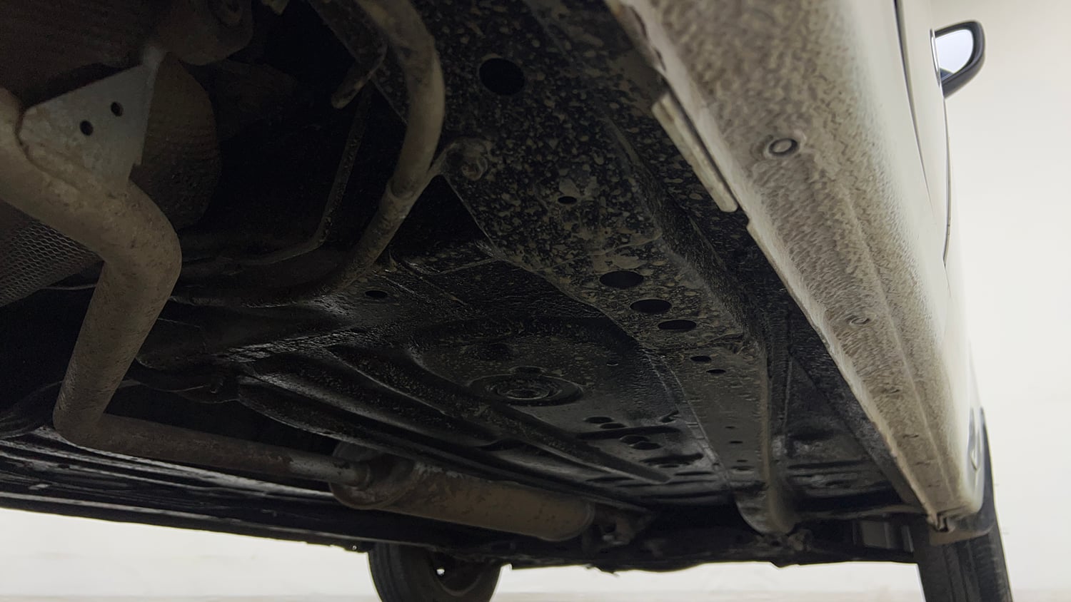 Used 2022 Maruti Suzuki Wagon R 1.0 VXi (O) 1.0 Petrol Manual extra REAR RIGHT UNDERBODY VIEW
