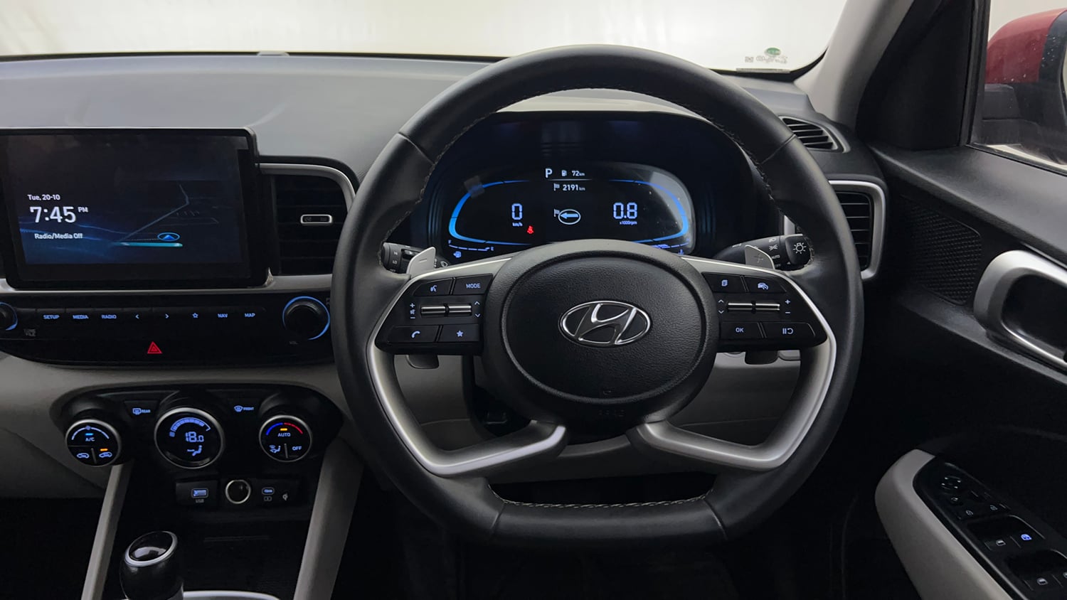 Used 2023 Hyundai Venue SX (O) 1.0 Turbo DCT Petrol Automatic interior STEERING VIEW