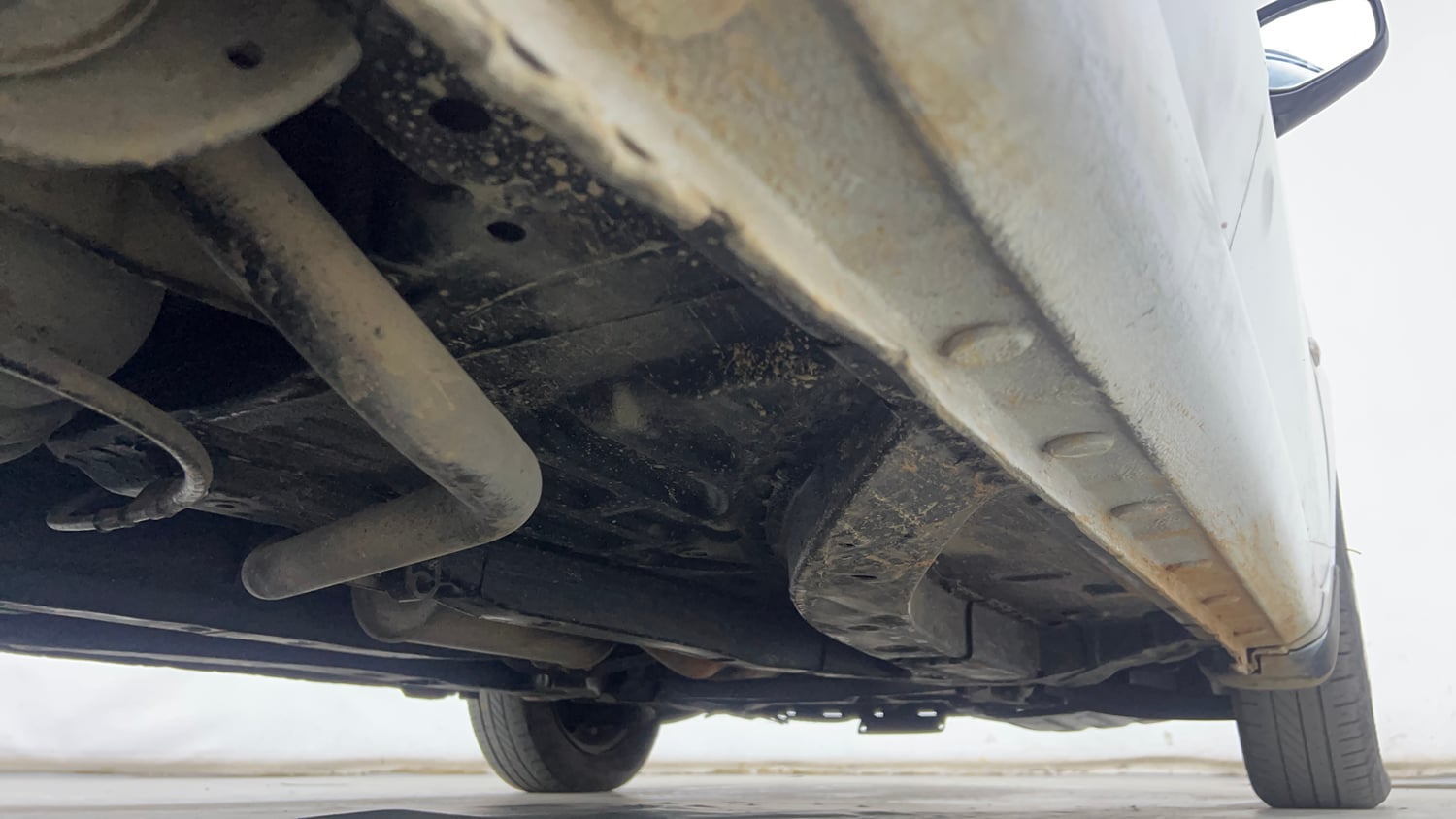 Used 2014 Honda Brio S MT Petrol Manual extra REAR RIGHT UNDERBODY VIEW