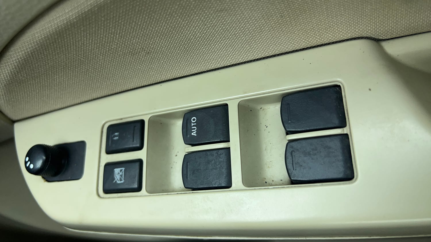 Used 2012 Maruti Suzuki Swift Dzire VXI Petrol Manual top_features Power windows