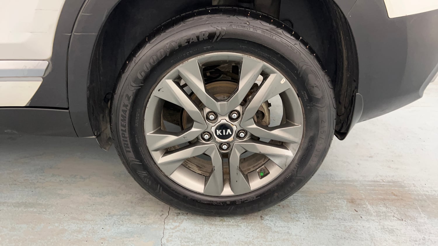 Used 2020 Kia Seltos HTX 1.5 Petrol Manual tyres LEFT REAR TYRE RIM VIEW
