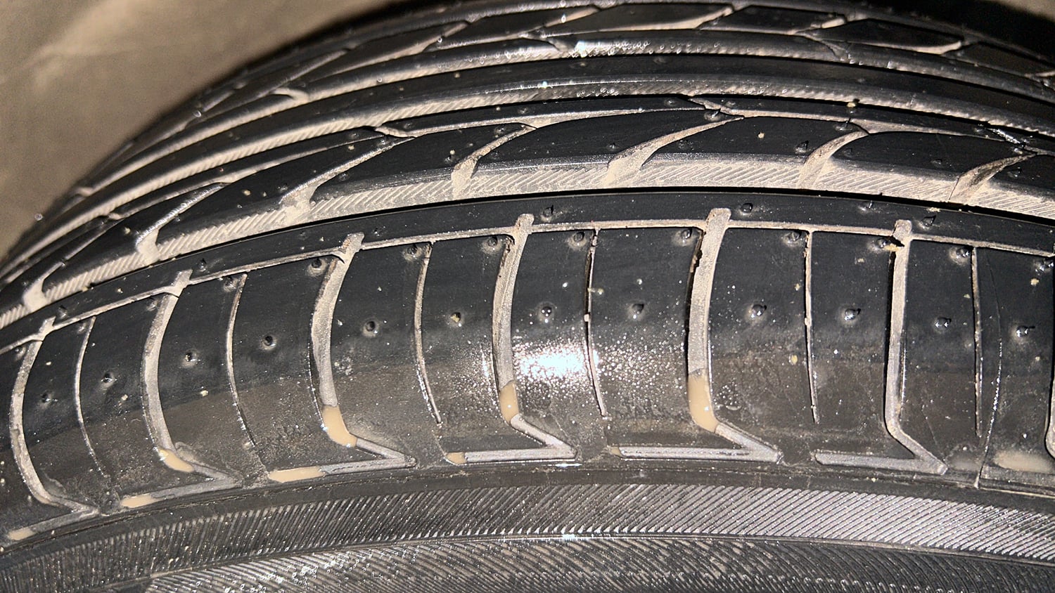 Used 2020 Maruti Suzuki S-Presso VXi Plus AMT Petrol Automatic tyres RIGHT FRONT TYRE TREAD VIEW