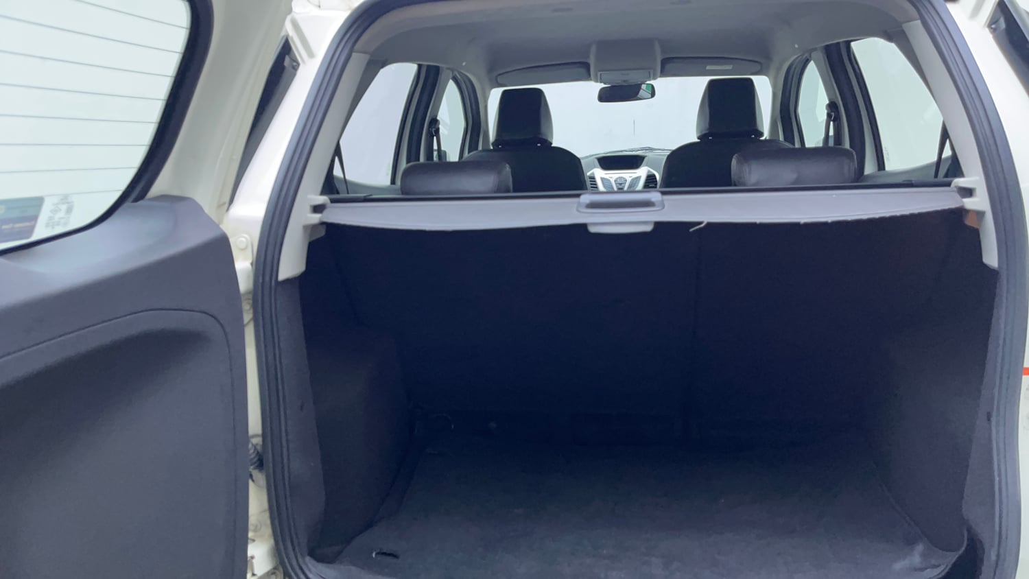 Used 2015 Ford EcoSport Titanium 1.5 TDCi (Opt) Diesel Manual interior DICKY INSIDE VIEW