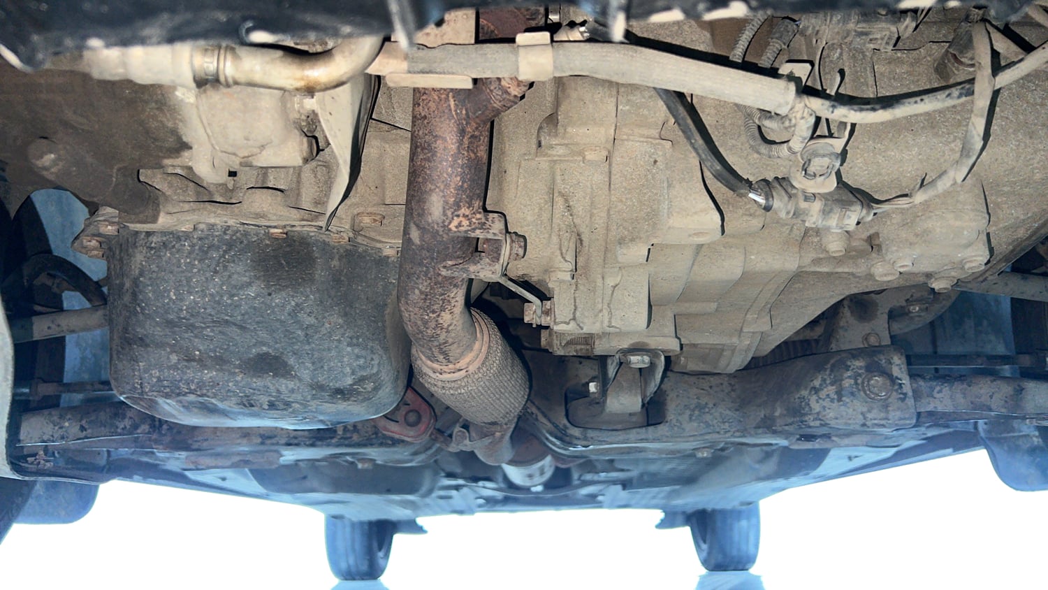 Used 2014 Volkswagen Polo Comfortline 1.2L (P) Petrol Manual extra FRONT LEFT UNDERBODY VIEW
