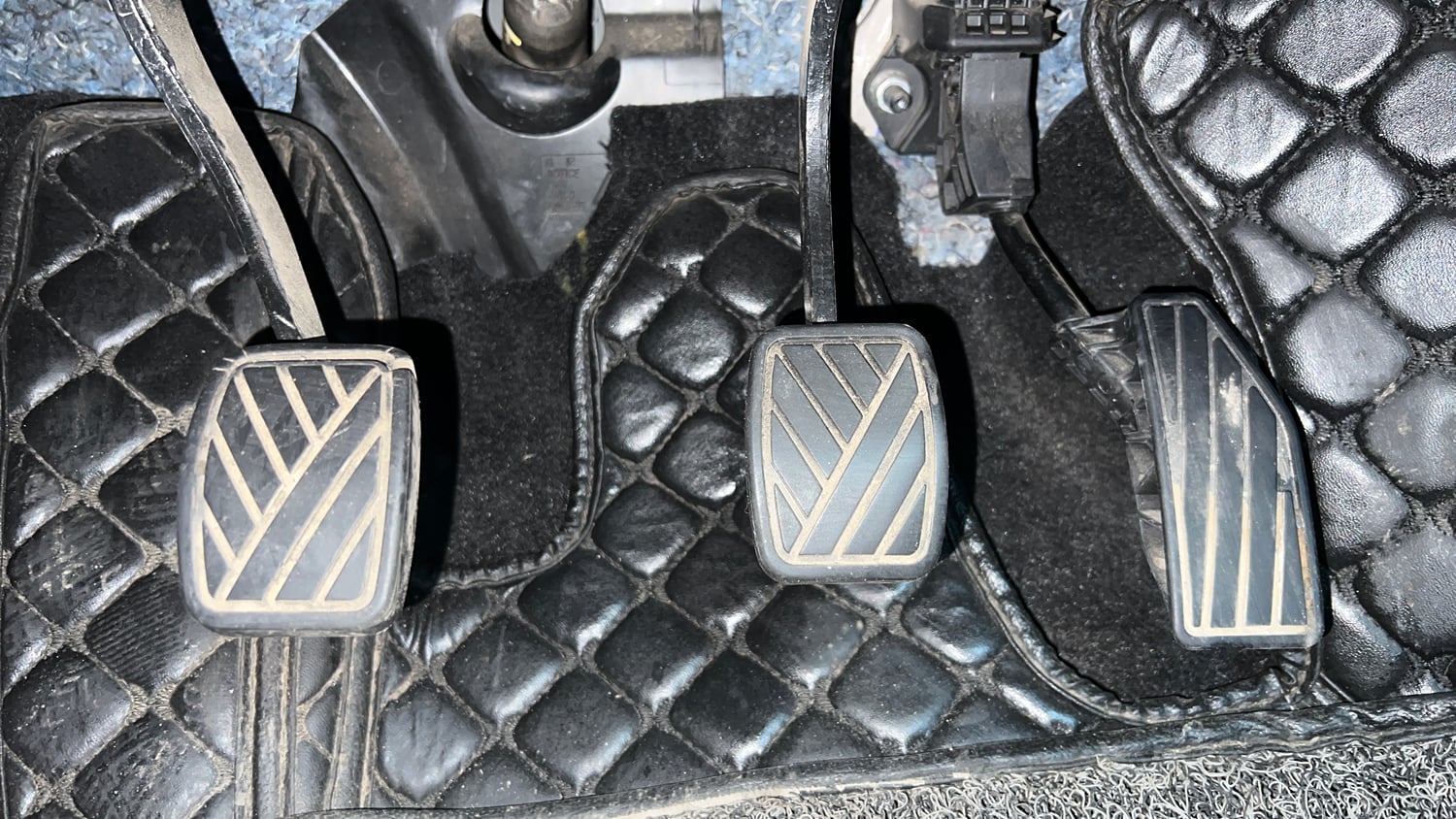 Used 2022 Maruti Suzuki Baleno Sigma MT Petrol Manual interior PEDALS VIEW