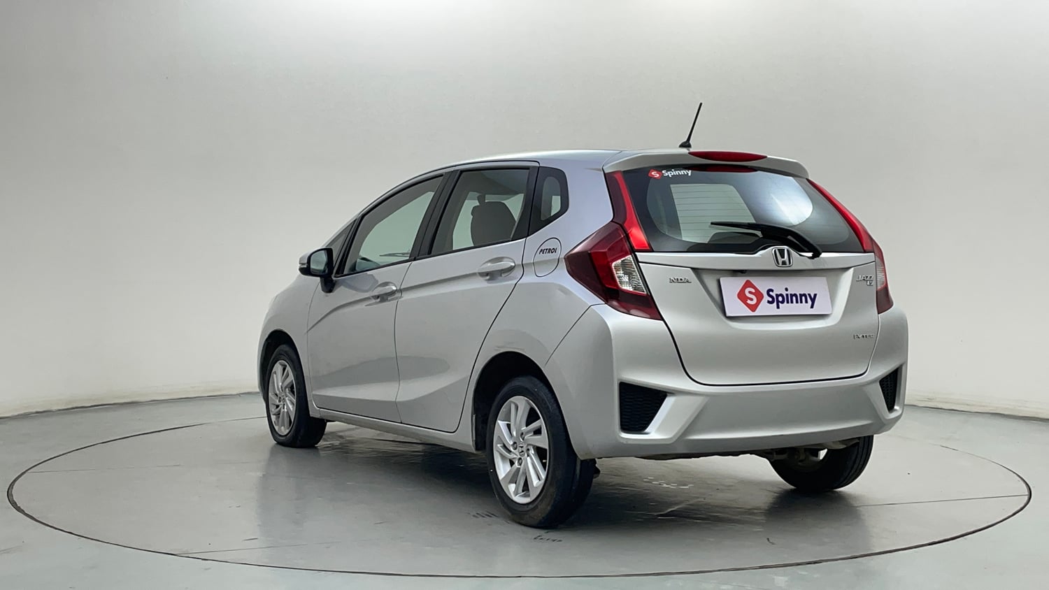 Used 2015 Honda Jazz V AT Petrol Petrol Automatic exterior LEFT REAR CORNER VIEW