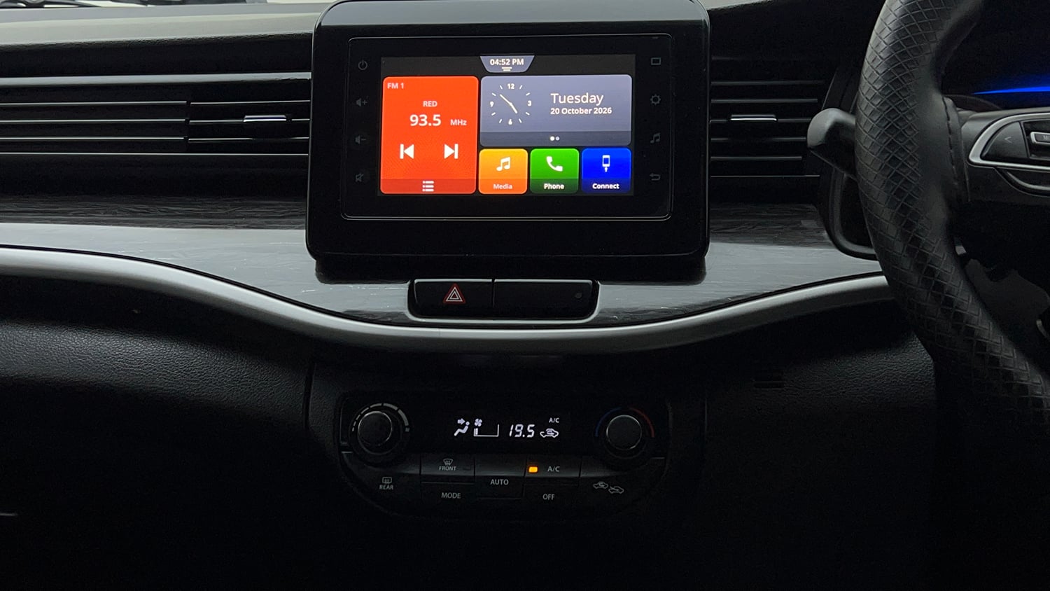 Used 2022 Maruti Suzuki XL6 Zeta MT Petrol Petrol Manual interior MUSIC SYSTEM & AC CONTROL VIEW